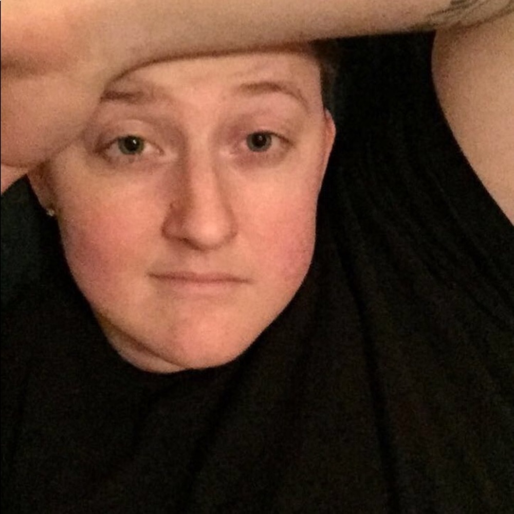 Meet your Posher, Katelyn